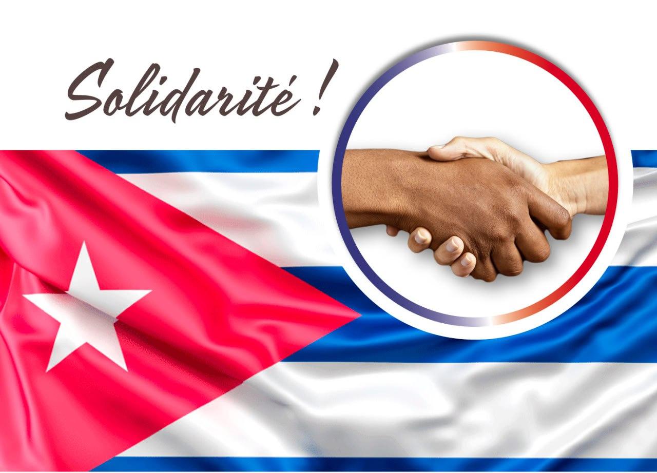 Suite aux nouvelles menaces vindicatives formulées par Donald Trump, l'entreprise canadienne SHERITT (exploitation du nickel) a décidé de quitter Cuba et de rapatrier tous ses salariés.

Le 1er mai 2026, des centaines de milliers de Cubaines et Cubains ont manifesté à La Havane devant l'ambassade états-unienne pour dénoncer le blocus.

Pourtant, face à ce crime contre le peuple cubain, les médias occidentaux restent coupablement silencieux.

#cuba #usa #TumbaElBloqueo #canada #nickel #trump